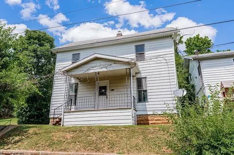 975 Dorsey Ave, Morgantown, WV 26501