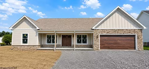 150 Gladstone Cir, Morgantown, WV 26508