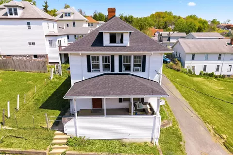 703 Dayton St, Morgantown, WV 26508
