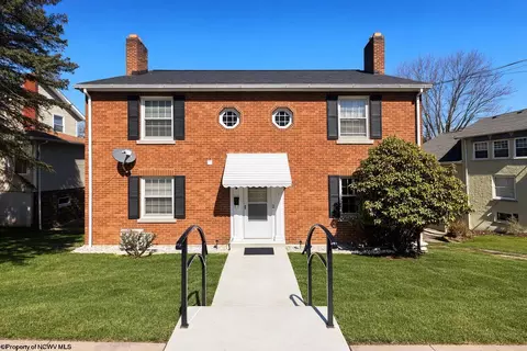 1 Hillside Dr, Fairmont, WV 26554