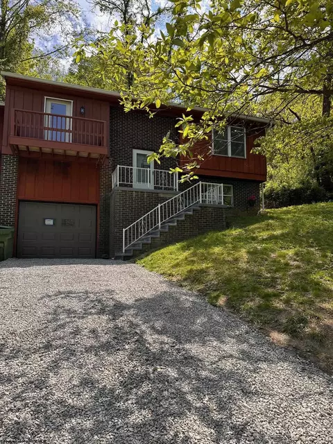 1046 White Ave, Morgantown, WV 26505