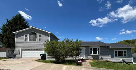 178 Mulberry Ln, Fairmont, WV 26554
