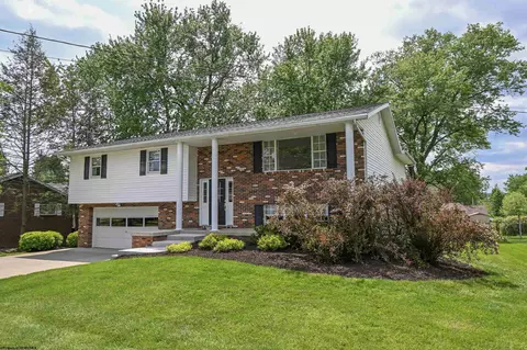 1337 Dogwood Ave, Morgantown, WV 26505