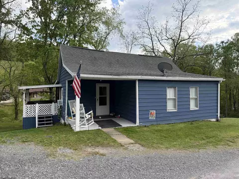 576 Reubens Run Rd, Fairmont, WV 26554