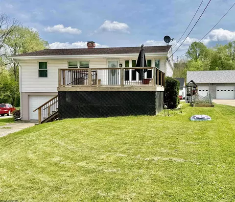 107 Mohawk Dr, Barrackville, WV 26559