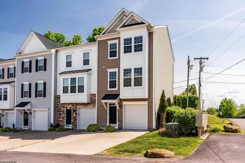 100 Woodside Dr, Morgantown, WV 26508