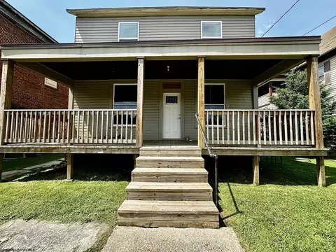 103 Washington St, Mannington, WV 26582