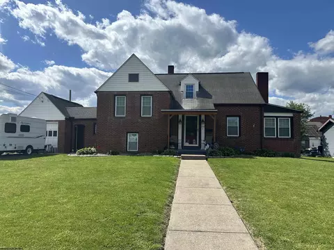 323 Court Ave, Weston, WV 26452