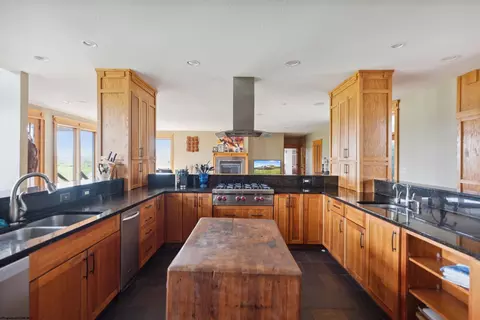 Kitchen - 170 Jaybee Way, Davis, WV 26260 photo 3 of 5