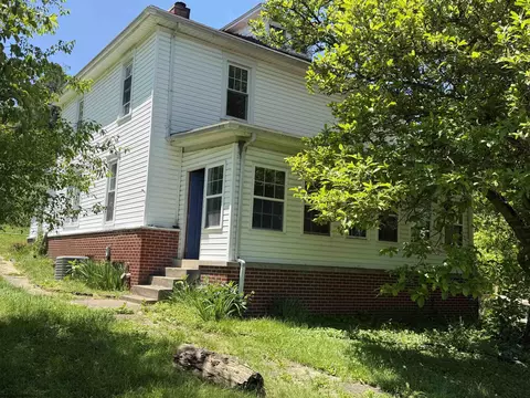 301 Hampton Rd, Fairmont, WV 26554