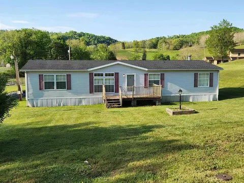 3149 Hawk Hwy, Lost Creek, WV 26385