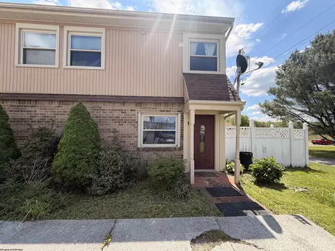 93 Fleetwood Dr, Reedsville, WV 26547