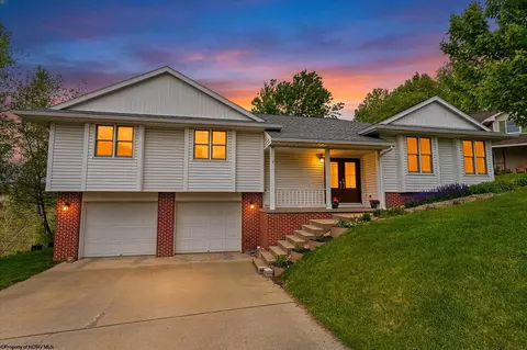 911 Richard Pl, Morgantown, WV 26505
