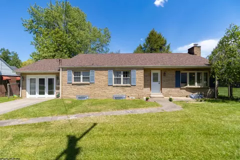 928 East Ave, Shinnston, WV 26431