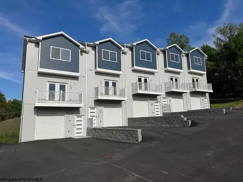 114 Chestnut Grv, Morgantown, WV 26505