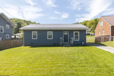 467 Victory Ave, Grafton, WV 26354
