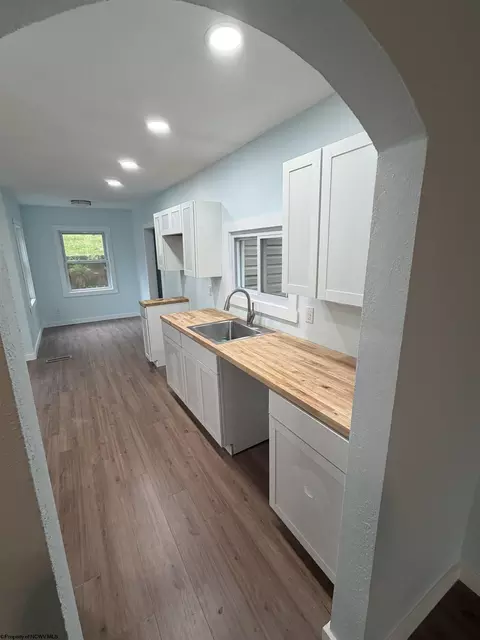Entry Way - 486 Spruce St, Thomas, WV 26292 photo 2 of 2
