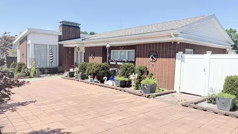 414 E Main St, Clarksburg, WV 26301
