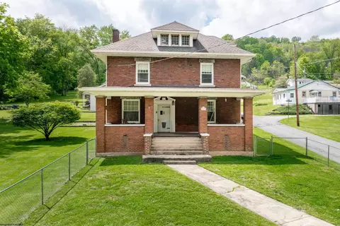 846 Maple Ave, Grafton, WV 26354