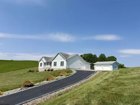 309 Sunrise Ridge Dr, Reedsville, WV 26547