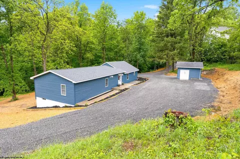 1144 Grafton Rd, Morgantown, WV 26508