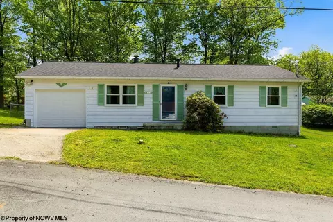 51 England Rd, Morgantown, WV 26508