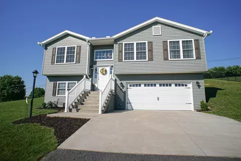 15 Charolais Cir, Fairmont, WV 26554