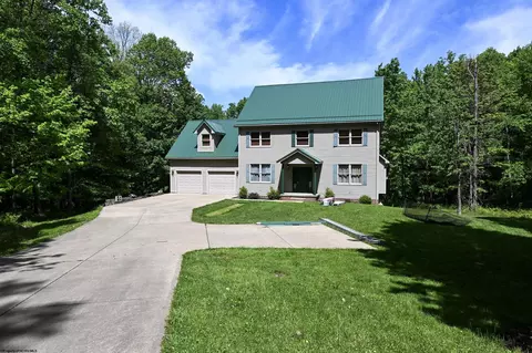 308 Dove Dr, Morgantown, WV 26508