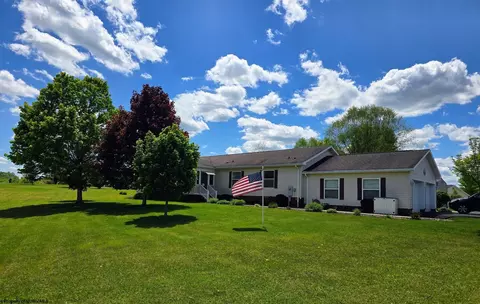 431 Pine Cir, Reedsville, WV 26547
