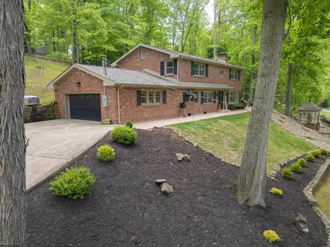 1250 Briercliff Rd, Bridgeport, WV 26330