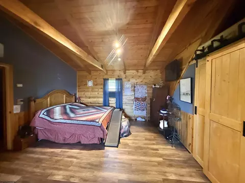 Bedroom - 355 Bennett Rd, Philippi, WV 26416 photo 4 of 6