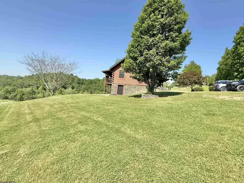 Exterior - 355 Bennett Rd, Philippi, WV 26416 photo 4 of 11