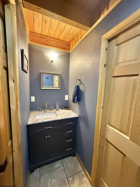 Bath - 355 Bennett Rd, Philippi, WV 26416 photo 2 of 4