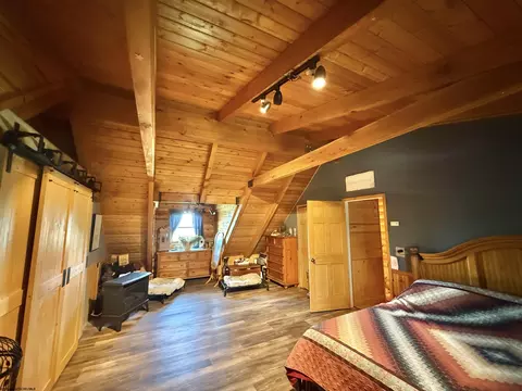 Bedroom - 355 Bennett Rd, Philippi, WV 26416 photo 3 of 6