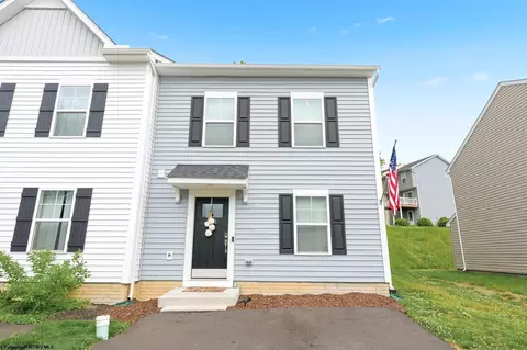748 Mulligan Ct, Maidsville, WV 26541