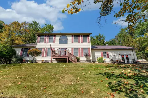 388 Arbogast Ln, Morgantown, WV 26508