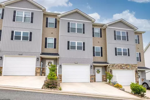 234 Red Oak Ln, Morgantown, WV 26501