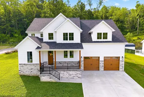 201 Farm Brook Ln, Morgantown, WV 26508