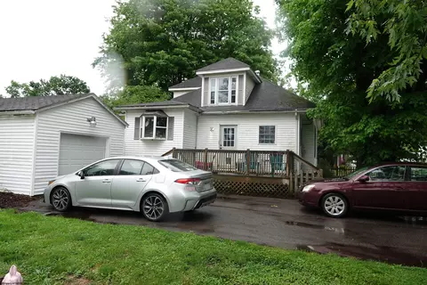 23 Meadow St, Buckhannon, WV 26201
