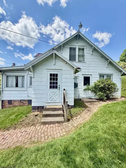 45 Blake Ave, Salem, WV 26426