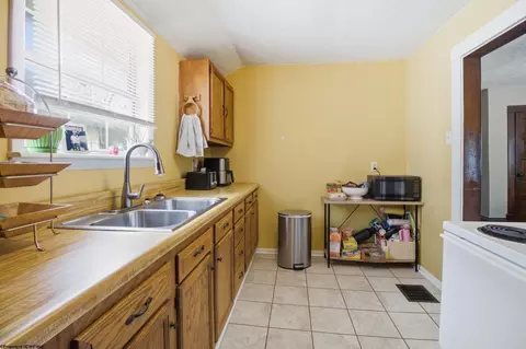 Kitchen - 227 Maple Ave, Bridgeport, WV 26330 photo 2 of 2