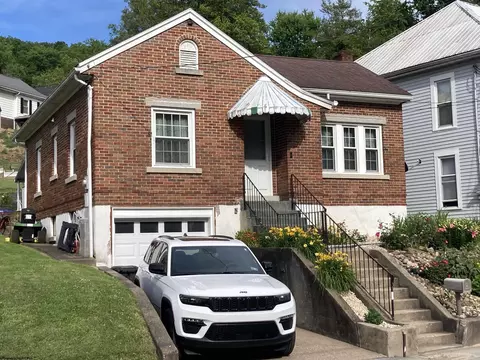 125 Cottage Ave, Weston, WV 26452