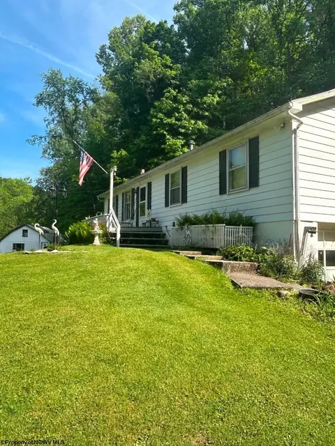 2710 Little Sand Run Rd, Buckhannon, WV 26201