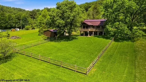 6002 Greenbrier Rd, Salem, WV 26426