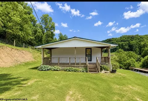 2309 Sassafras Rd, Weston, WV 26452