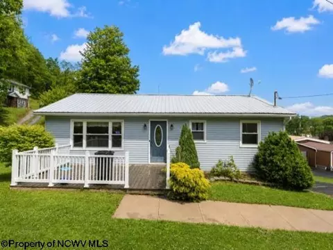 103 Baker St, Fairview, WV 26570