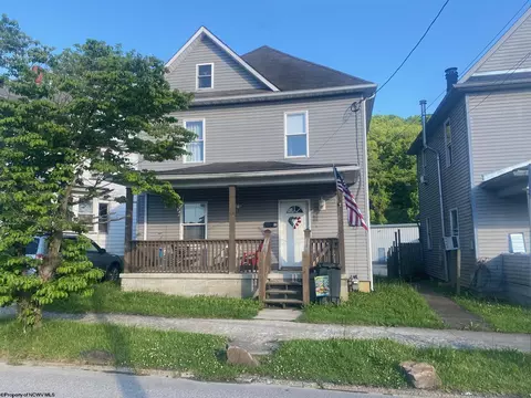 12 Locust St, Elkins, WV 26241