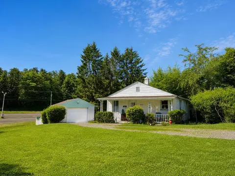 408 Crowl St, Westover, WV 26501