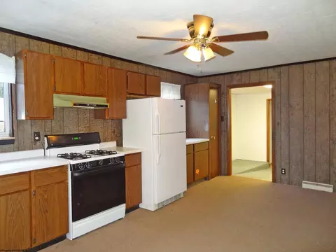 Kitchen - 93 Maple Ave, Westover, WV 26501 photo 3 of 3