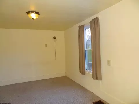 Bedroom - 93 Maple Ave, Westover, WV 26501 photo 6 of 8